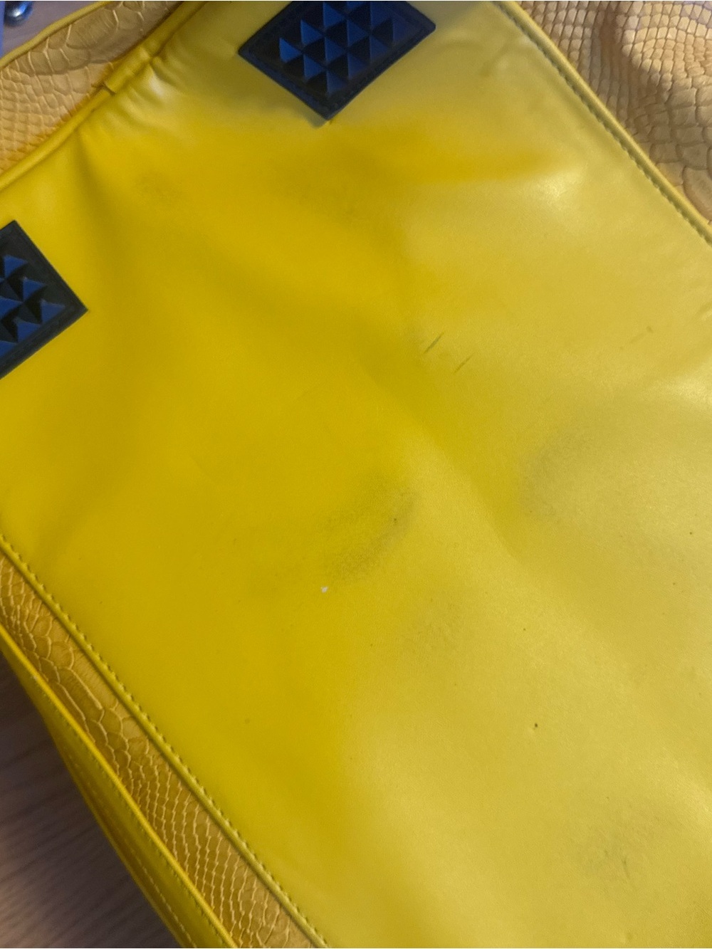 Tote & Carry Mustard Apollo Travel Set - Picture 11 of 15